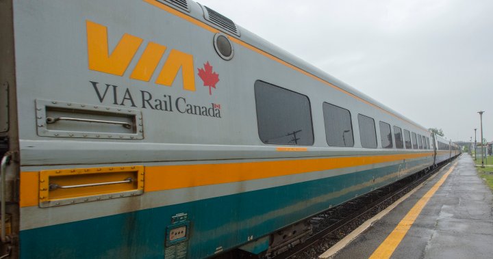 Via Rail Canada връща рано сутрин влак между Отава и