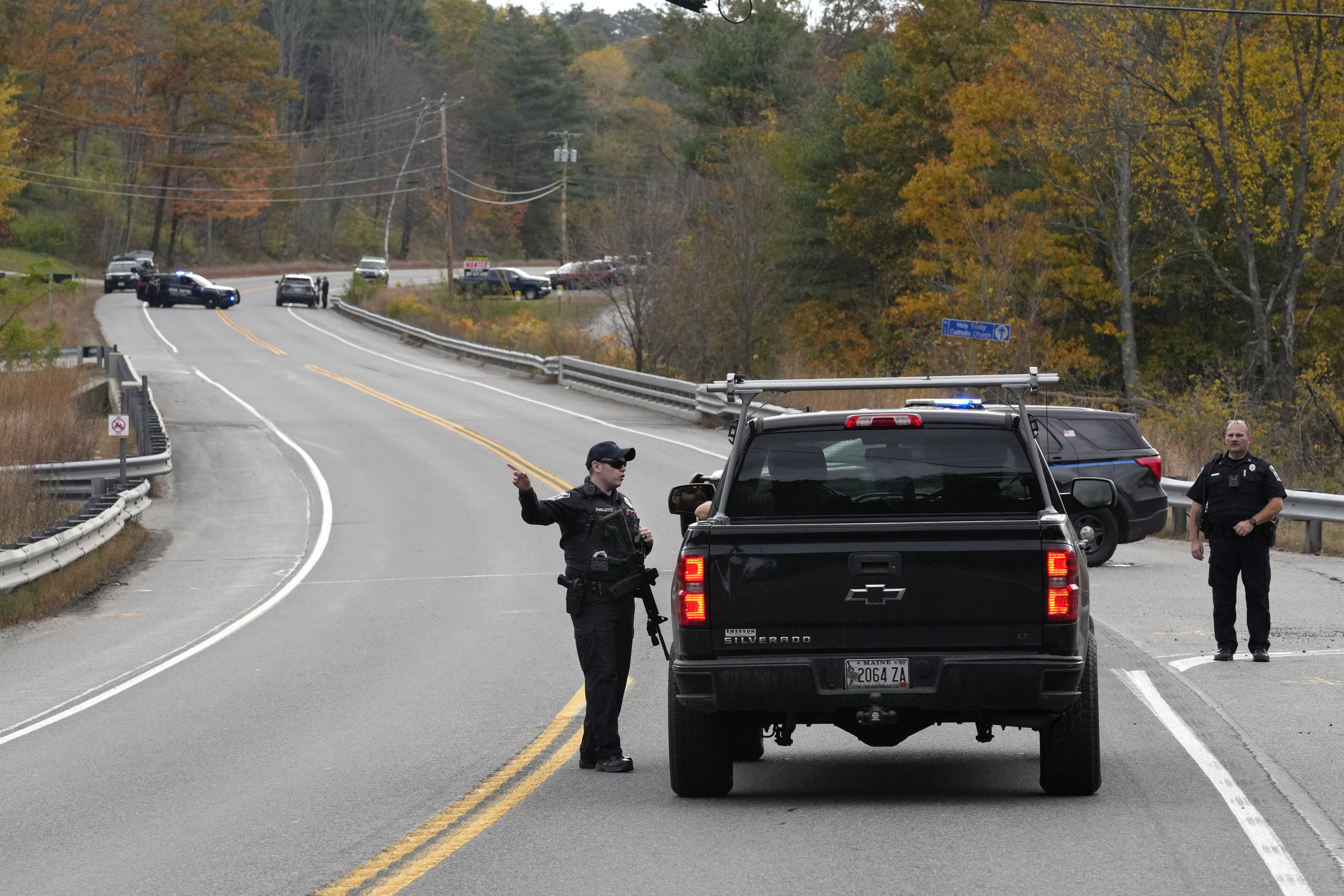 Maine shooting: Search for mass killing suspect continues into third day - National - Vimarsana News