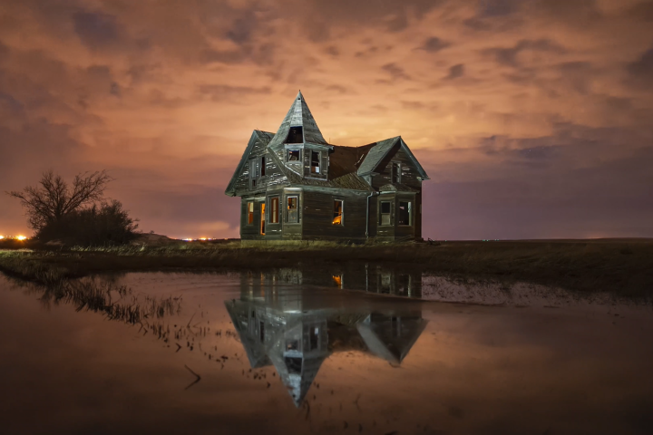 Derelict and abandoned buildings in Saskatchewan showcased by photographer