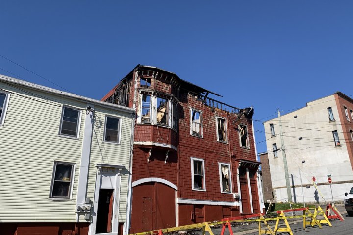 Saint John apartment fire displaces 8 people