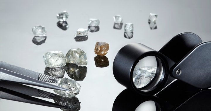 Канада и Г-7 забраняват директния внос на руски диаманти