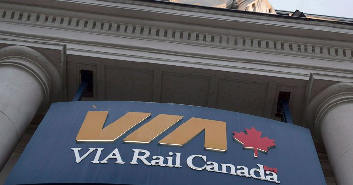Ottawa should consider train passenger bill of rights, Via Rail CEO says 