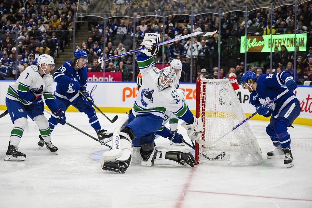 Gregor scores winner, Leafs top Canucks - Vimarsana News
