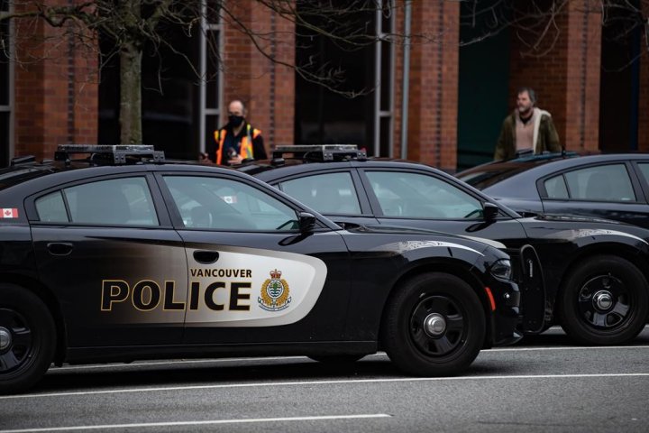 Police seek witnesses, video after 2 pedestrians struck in East Vancouver