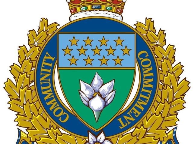 3 arrested following stolen car chase in downtown Winnipeg