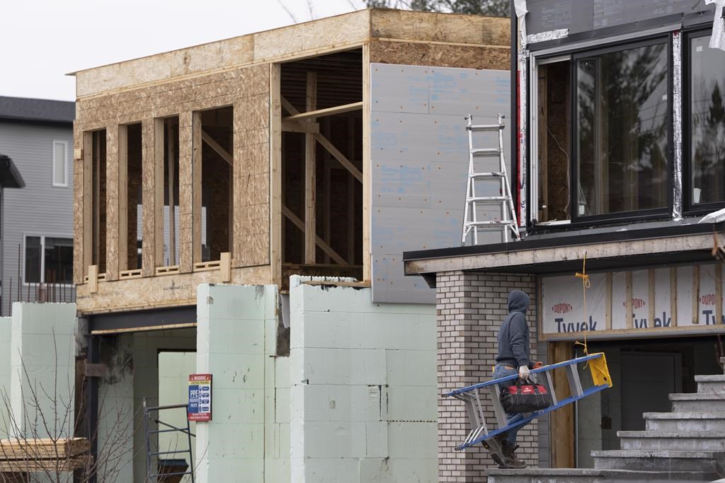 Недостигът на жилища в Нова Скотия е предизвикателство за поколенията