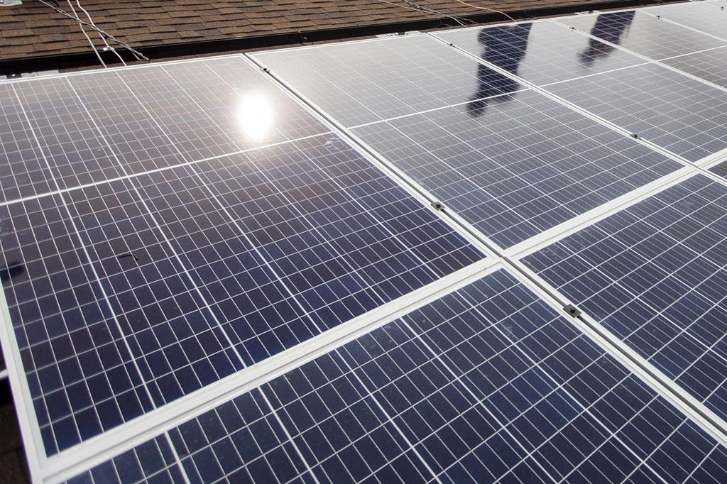 Newly announced Manitoba solar glass project raising red flags for advocates