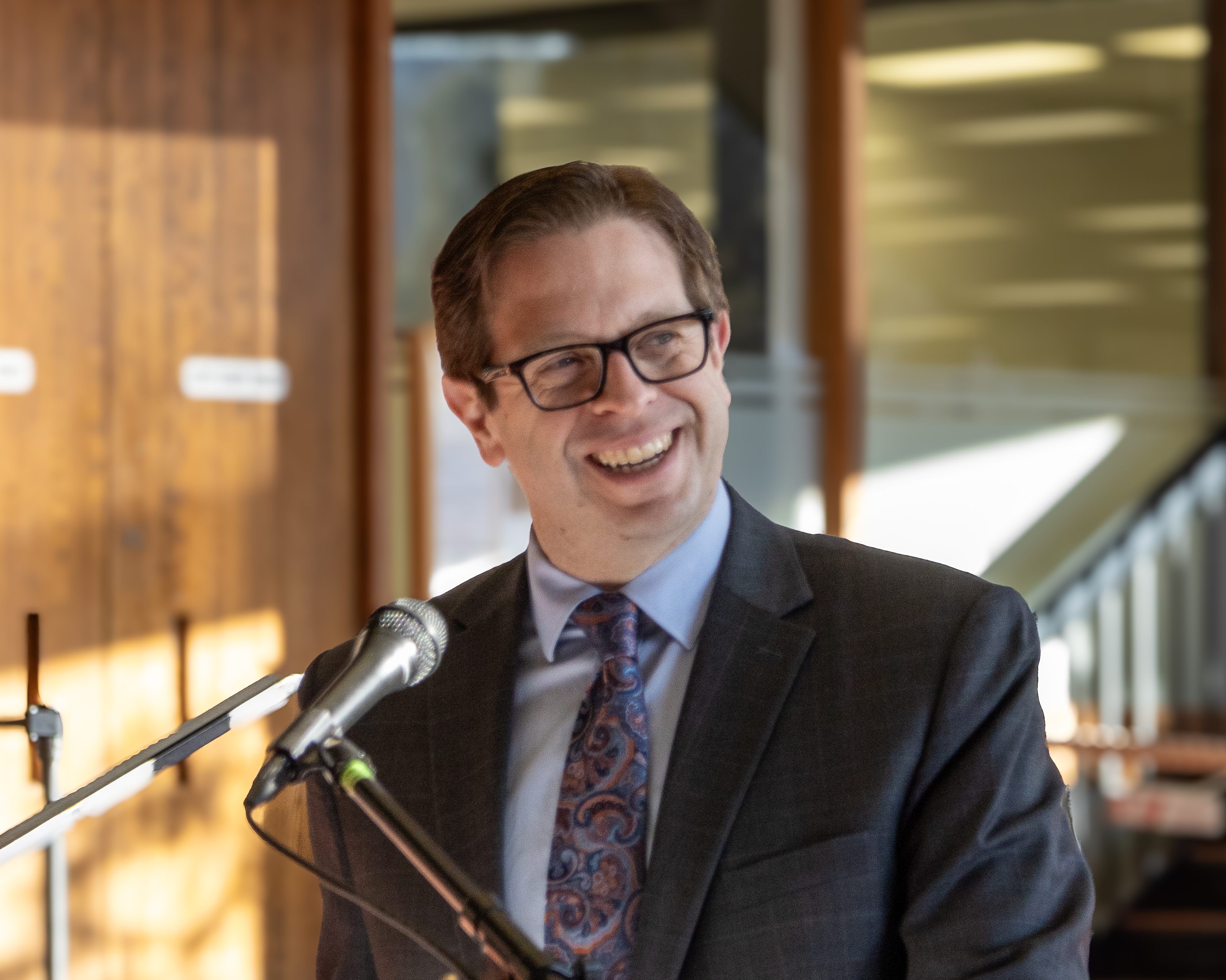 Отава влага стотици хиляди в брой за подобряване на жилищата