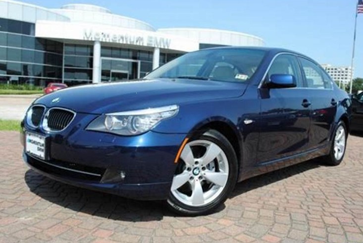 Шофьор на BMW е бил паркиран на улица Камлупс в