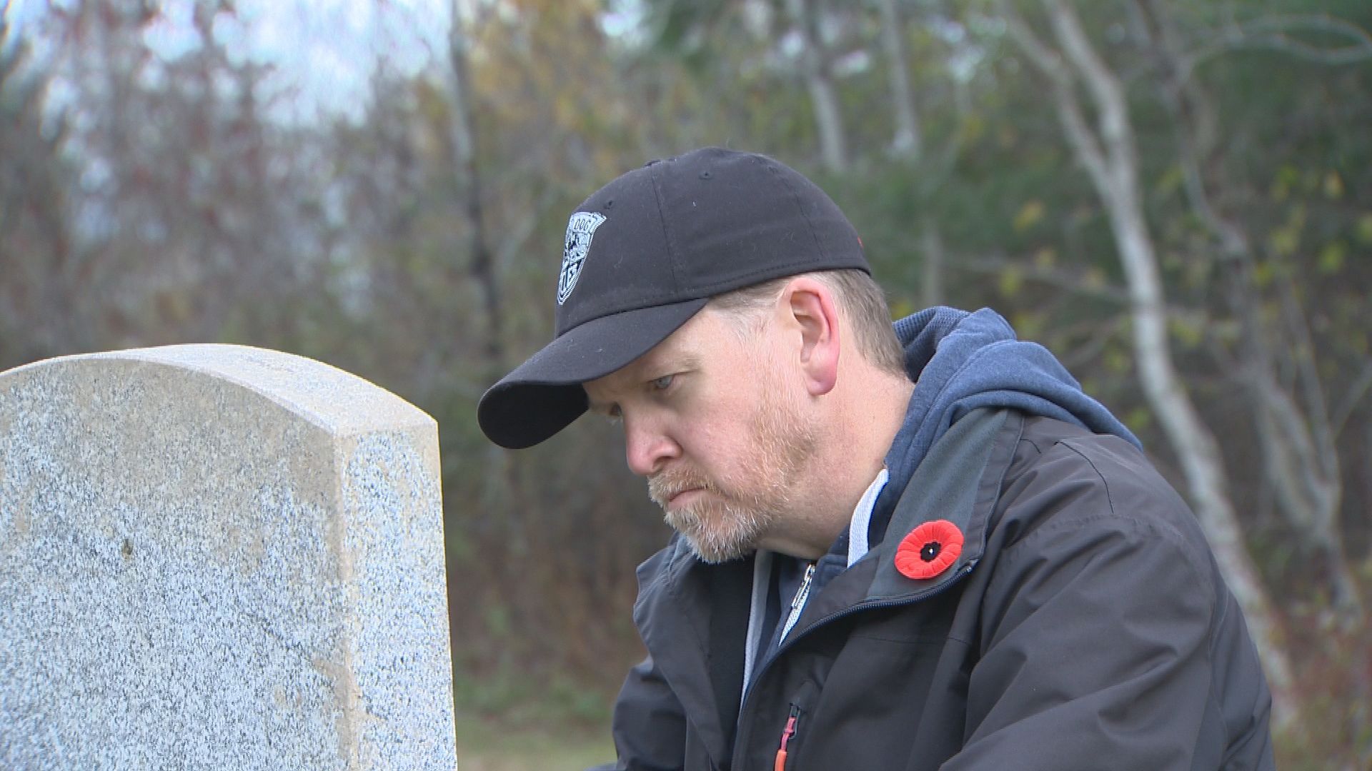 N.B. man honours veterans by restoring memorial damaged by vandals
