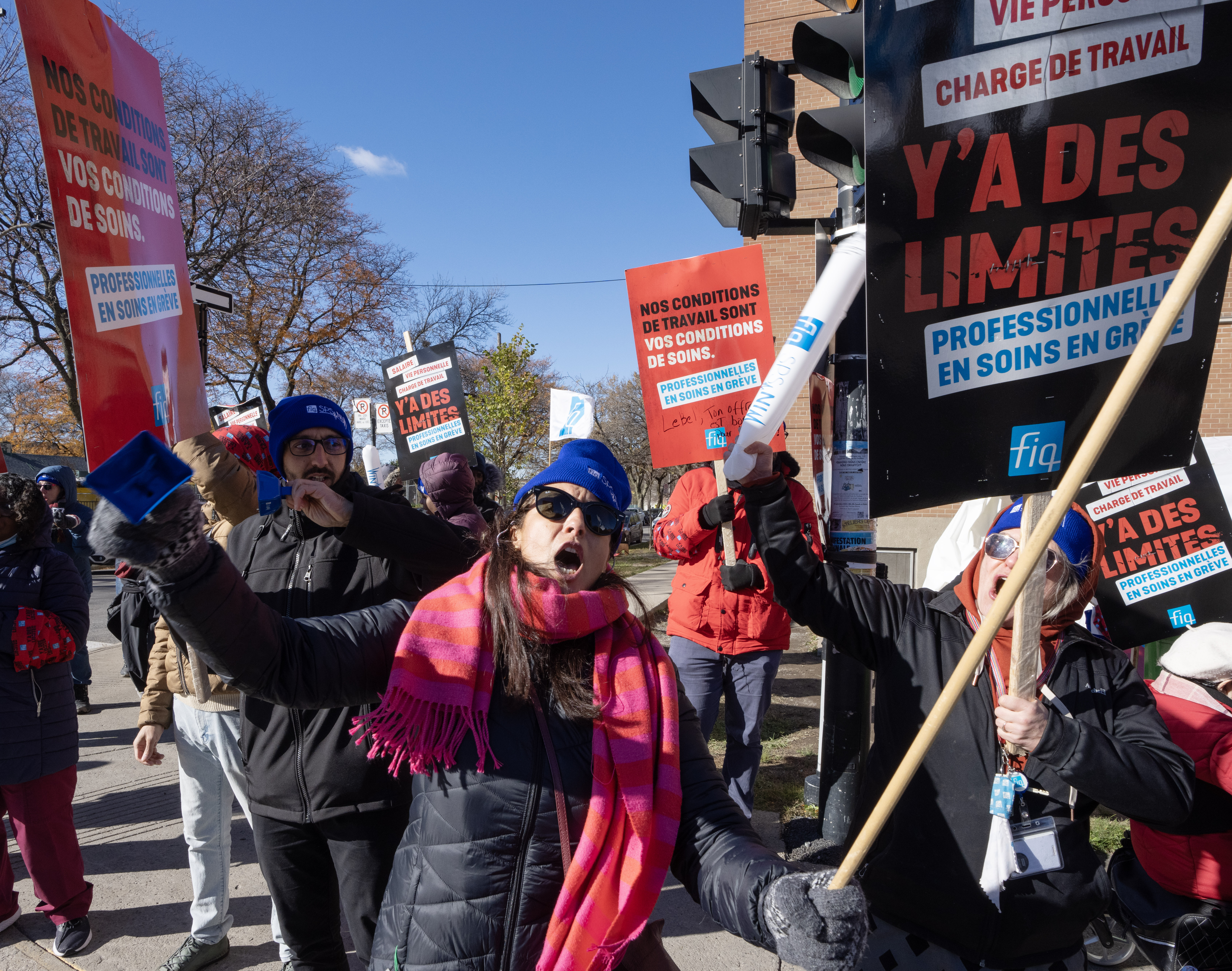 Quebec strike: 80,000 nurses join picket line in another provincial walkout