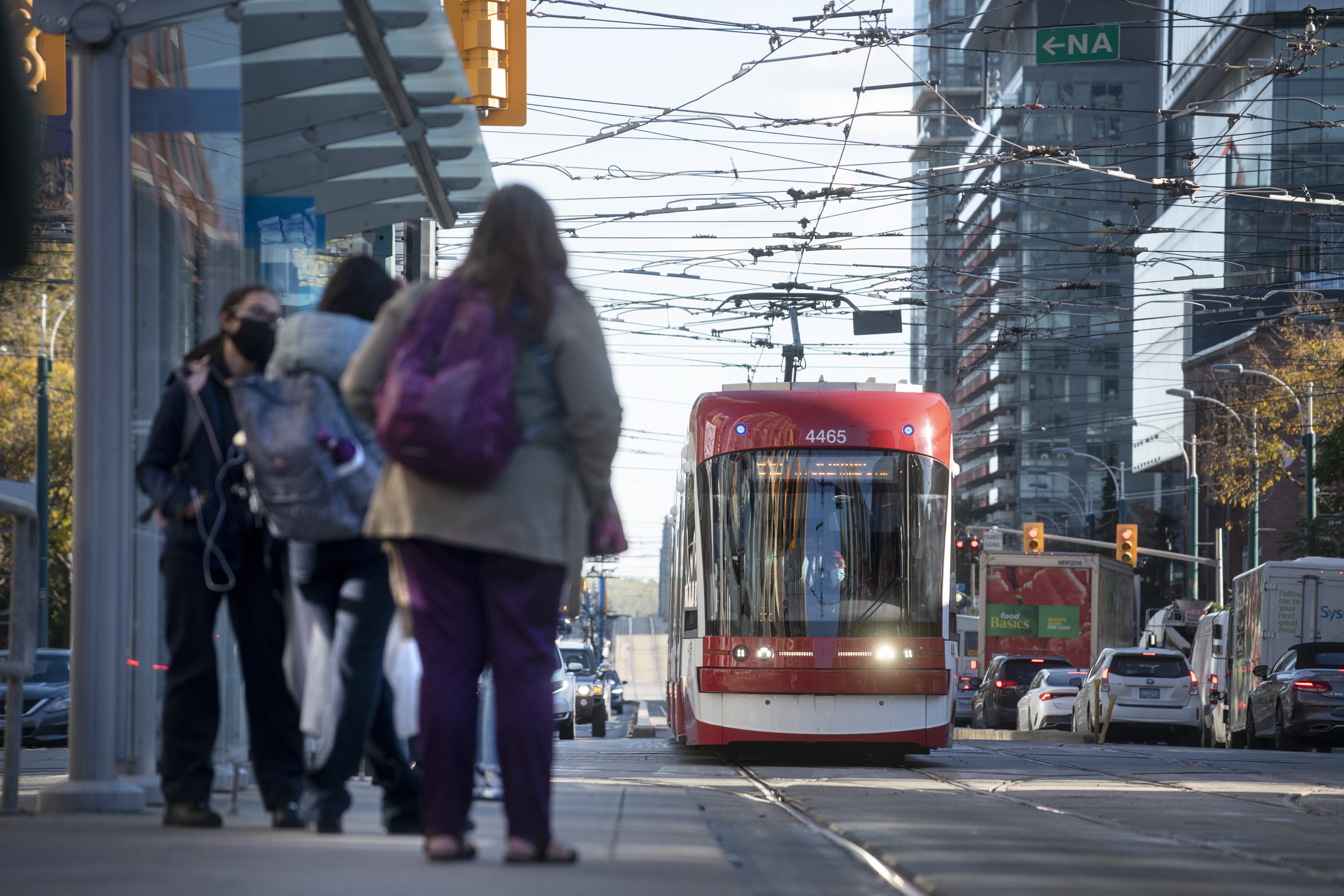 New streetcars begin running on Toronto routes