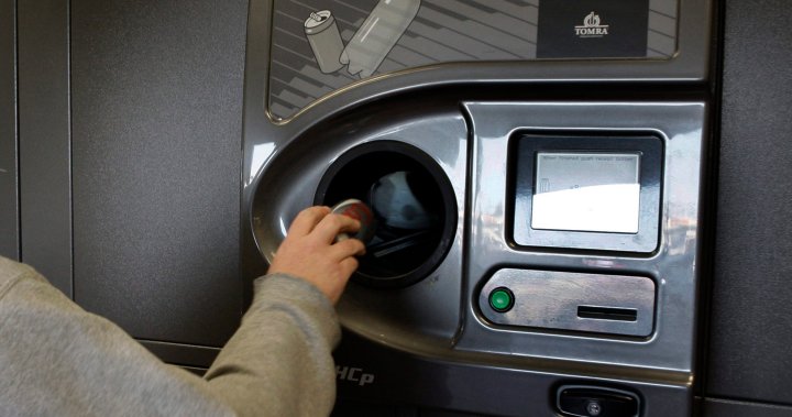 Quebec changes container deposit-refund system