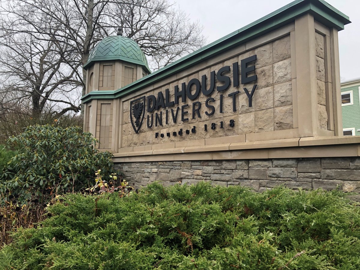 No threat was found at Dalhousie University's Killam Library after a weapons complaint prompted a large police response at the school Tuesday afternoon.