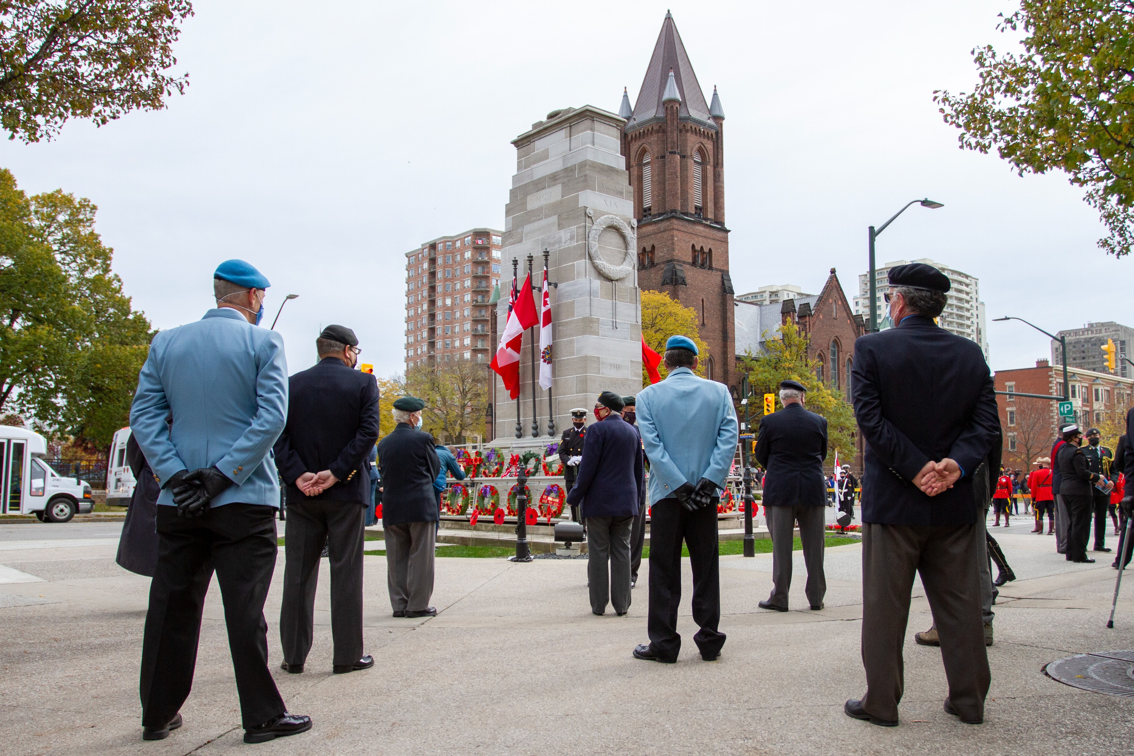 London, Ont. Remembrance Day ceremony draws large crowd – London | 24CA News