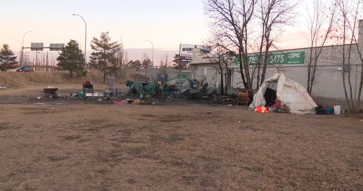 Канадски градове съобщават за увеличаване на броя на бездомниците и пожарите в палатки