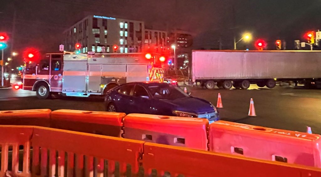 Шофьор е задържан от полицията след като според съобщенията жена