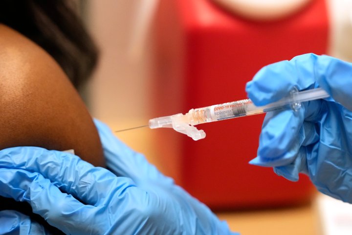 Moderna can meet 2023 COVID vaccine forecast, unlike Pfizer: analysts