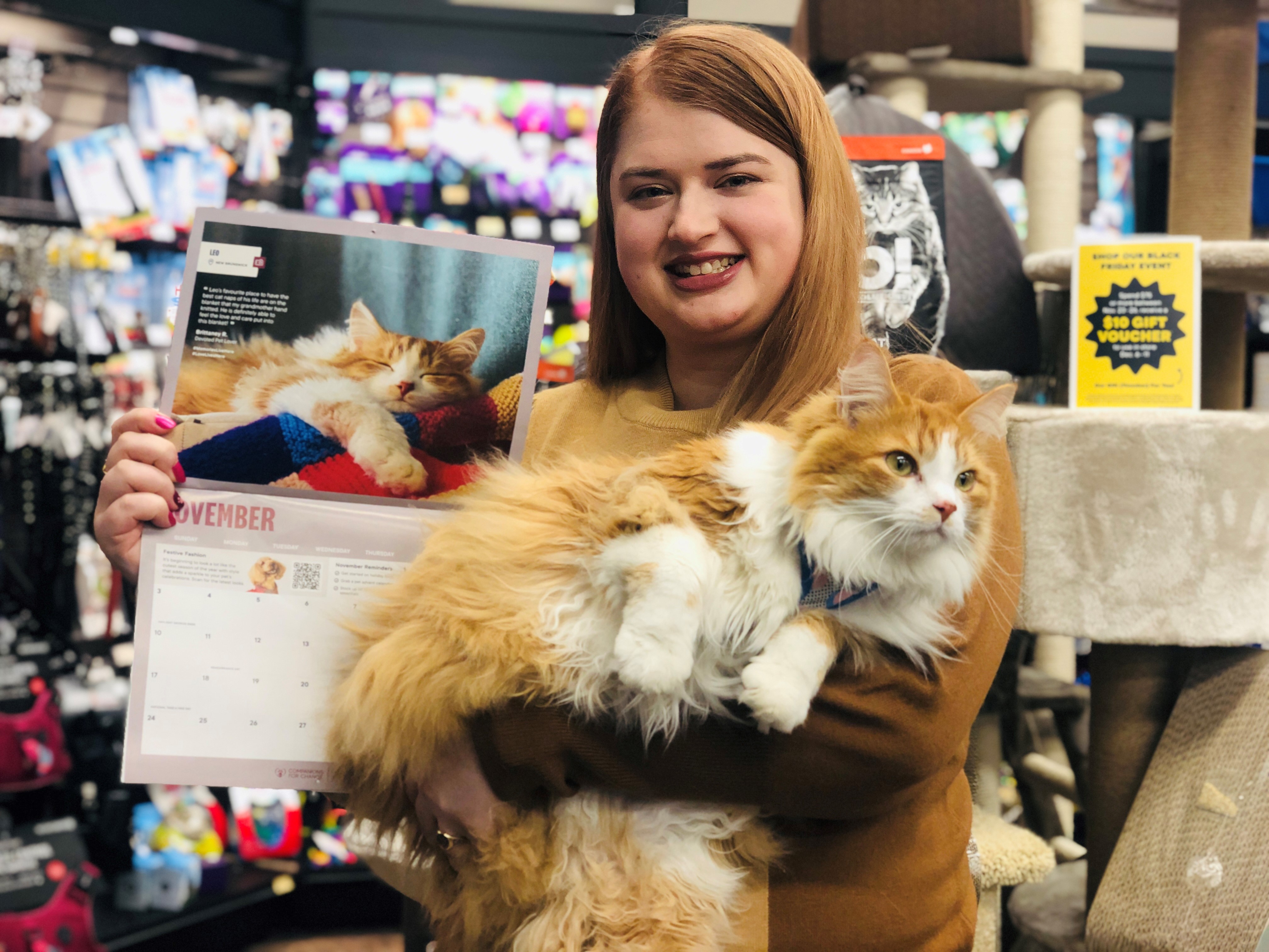 Космат модел известен като Leo the Divo в Кембълтън Нова