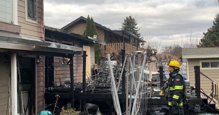 Трима обитатели на Peachland, Британска Колумбия, избягаха безопасно от пожар