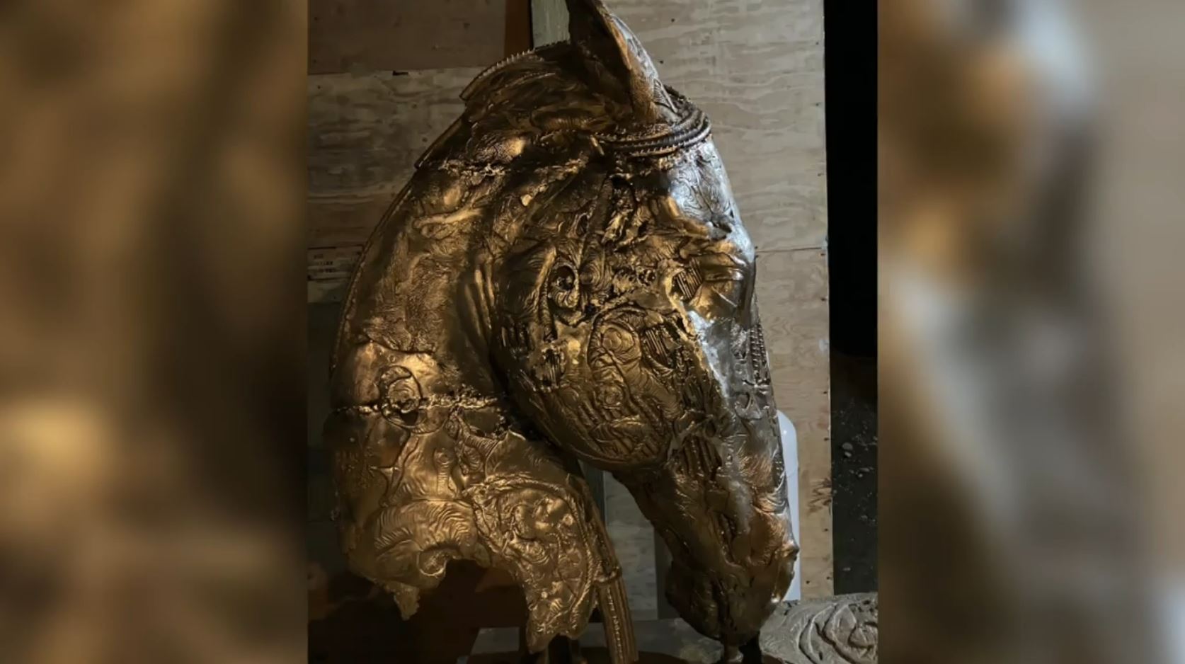 Definitely Planned 20K Bronze Sculpture Stolen From Art Gallery In   STOLEN BRONZE STATUE Pic 