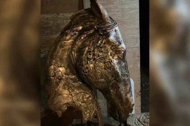 ‘Definitely planned’: $20K bronze sculpture stolen from art gallery in Vancouver