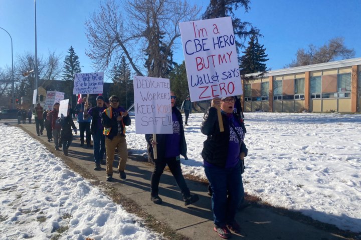 Calgary school support workers bargaining for first raise in 8 years