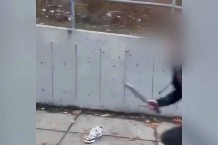 Video shows teen pull large knife, chase Port Moody student outside school