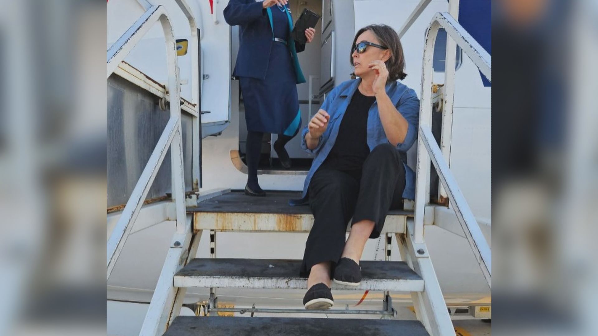 Бивш B C Параолимпийка която трябваше да се влачи нагоре по