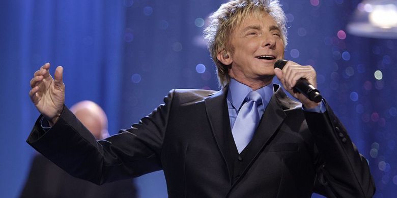 Barry Manilow explains why he waited decades to come out as gay