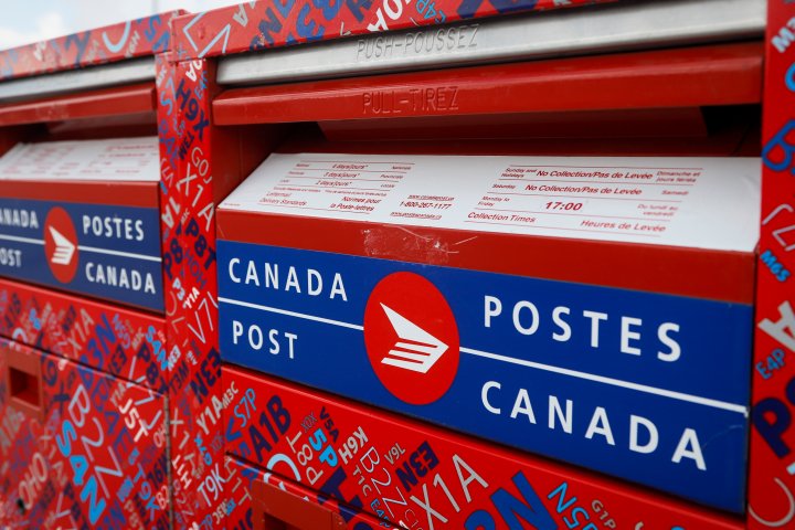 Shopping for Black Friday? How Canada Post is preparing for the busy holiday season