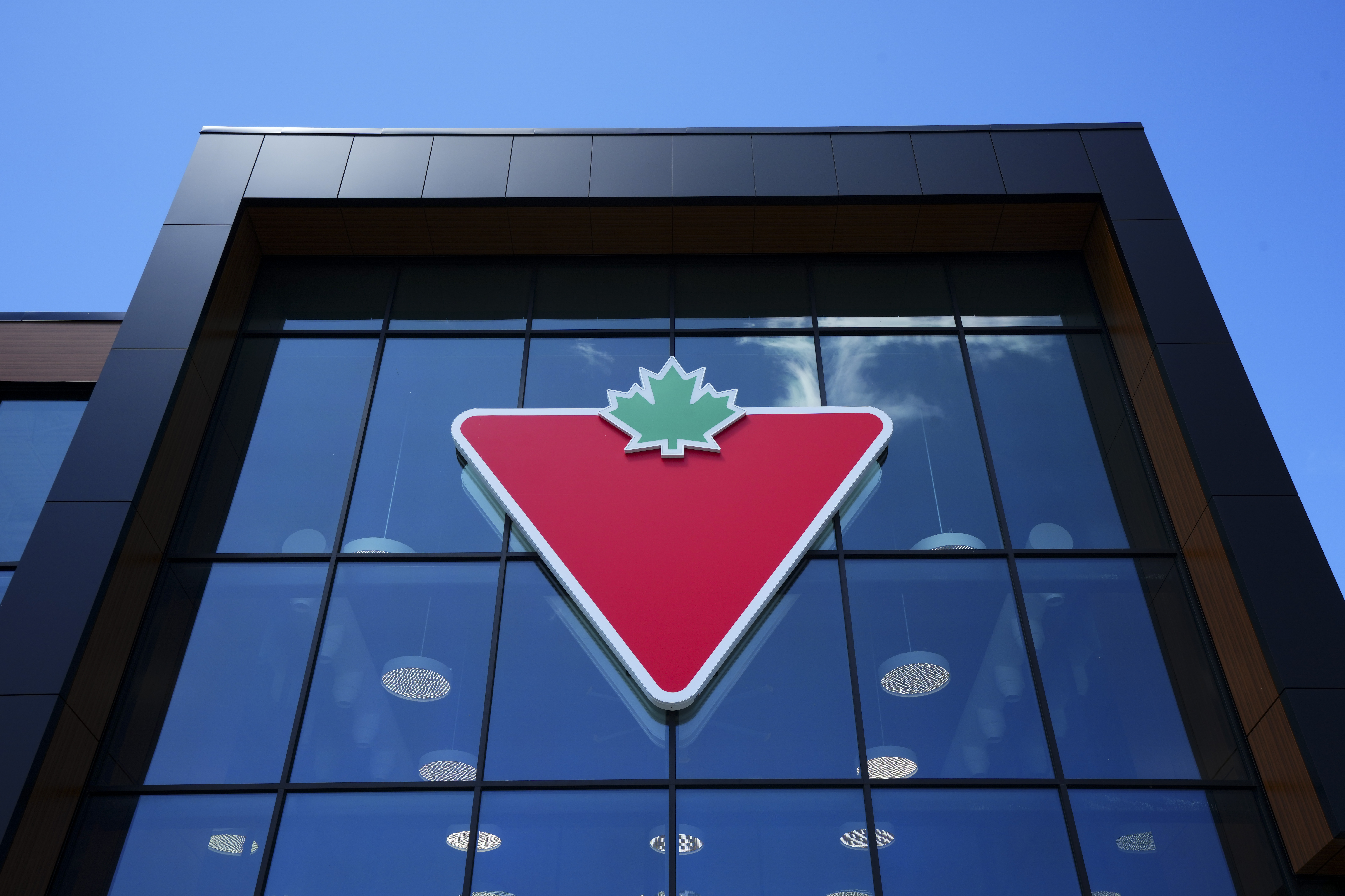 Canadian Tire to lay off 3% of staff as consumer spending cools