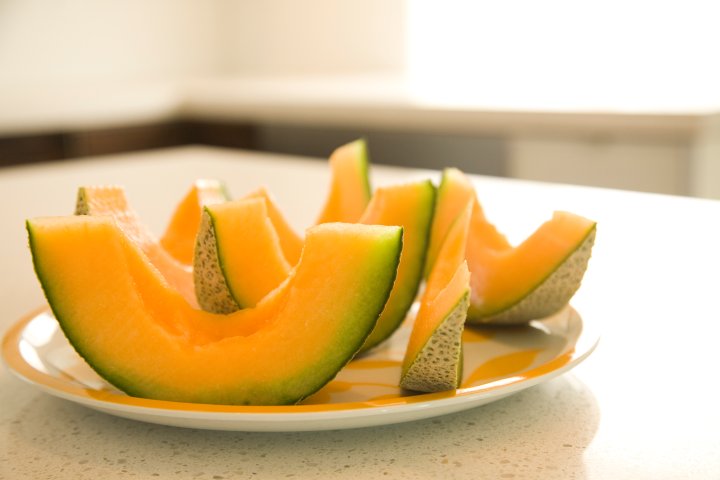 How to know if you have salmonella as death toll rises from cantaloupe outbreak