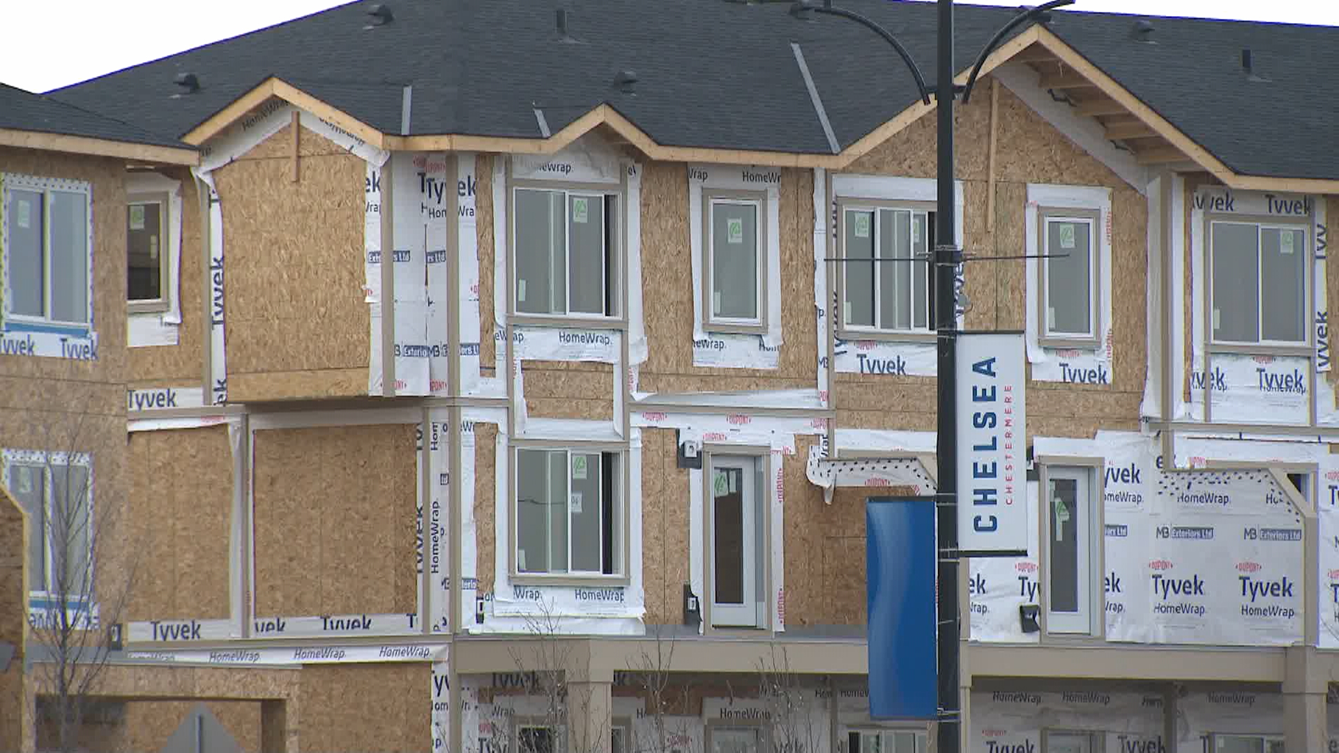 Един мъж загина след тежко падане на строителна площадка на