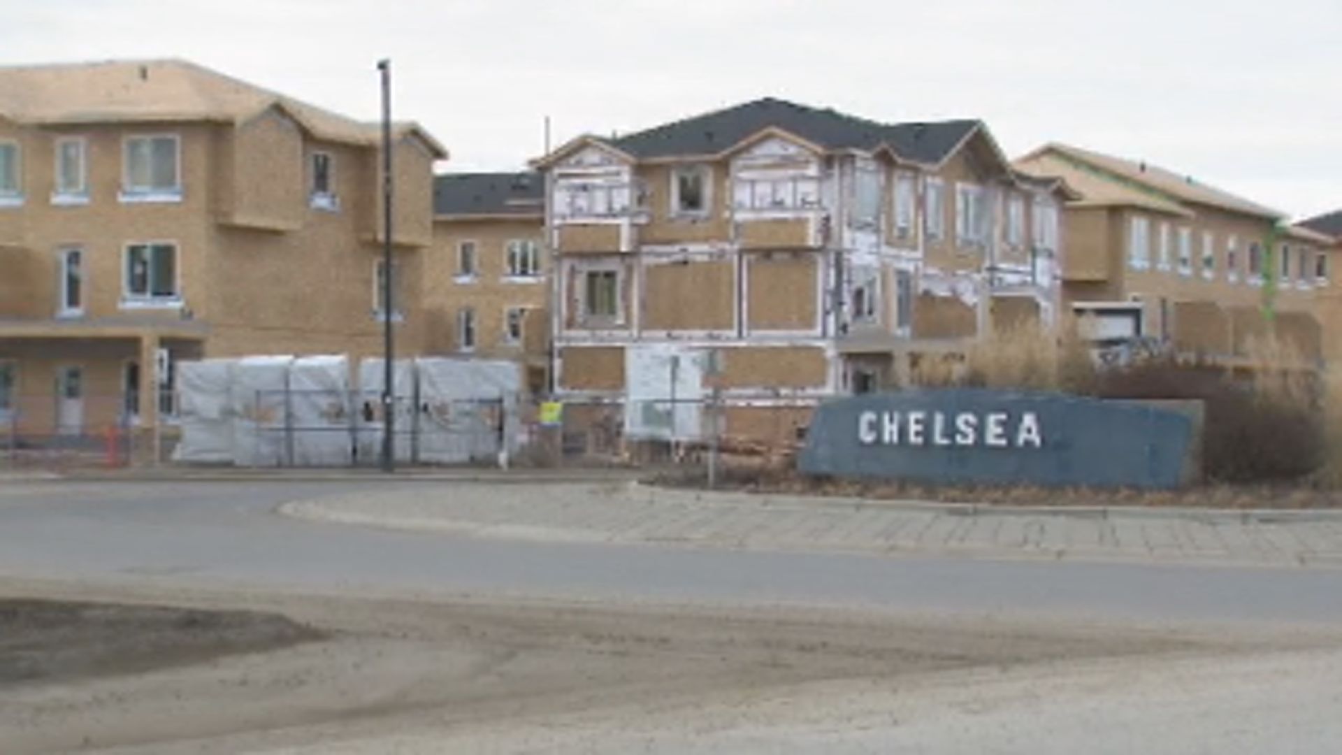 Worker suffers severe injuries in suspected fall at Chestermere construction site