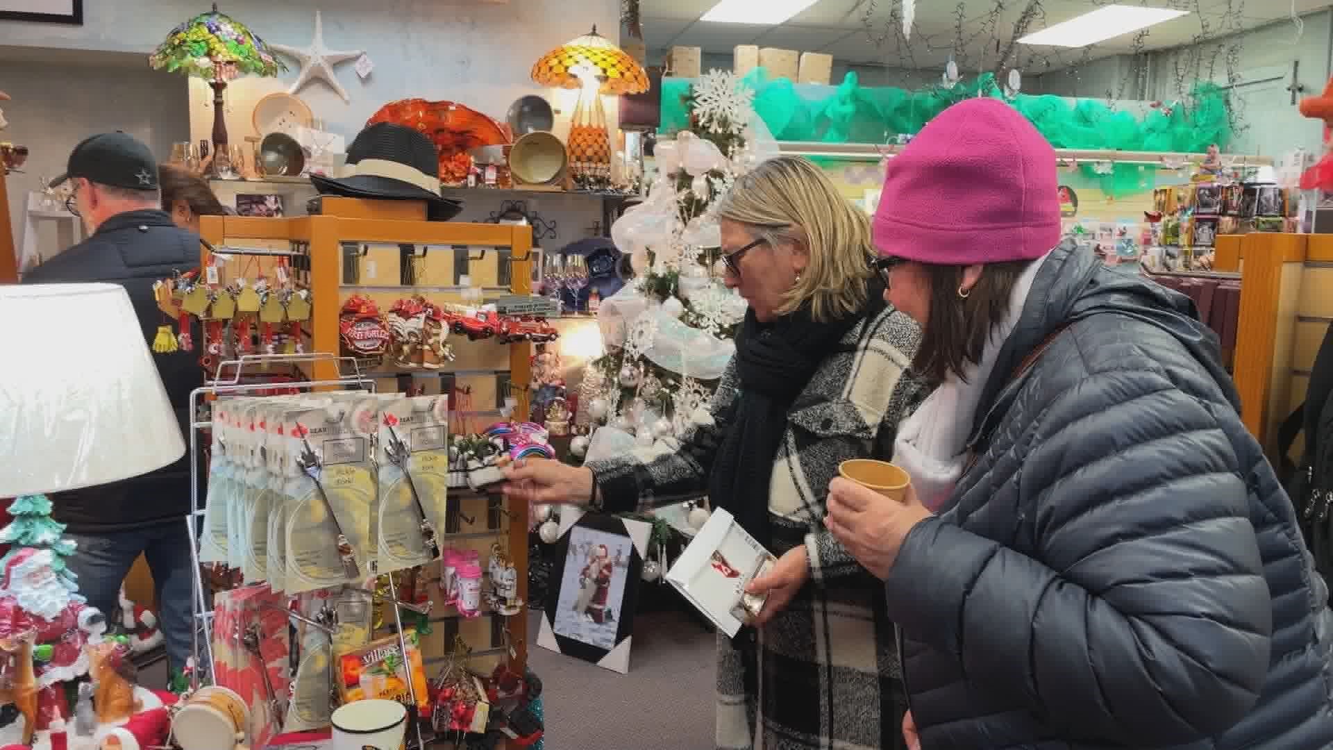 Shopping for the holidays: Maritimers get creative with their budgets