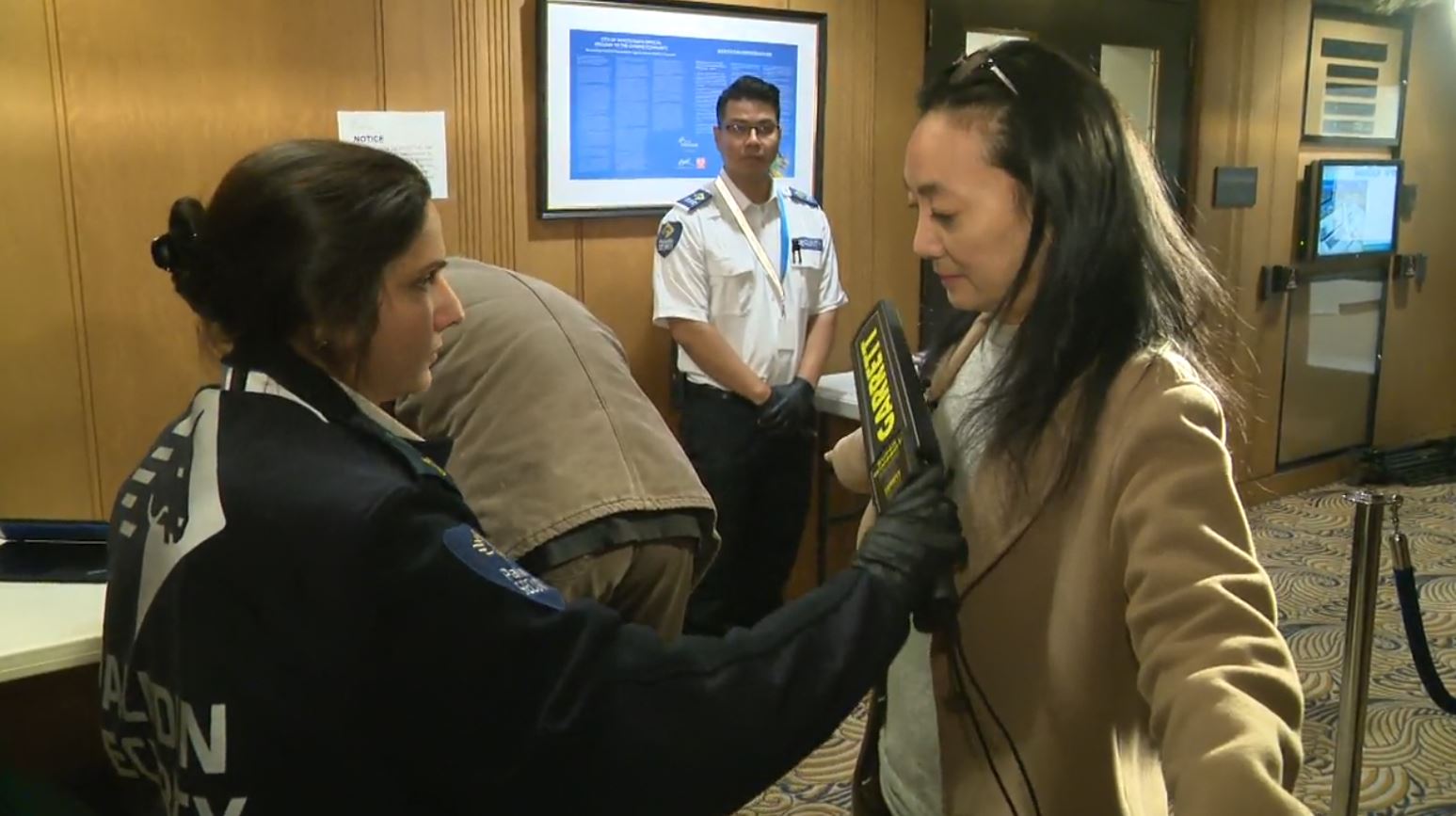 Хората присъстващи на заседанията на съвета в кметството на Ванкувър