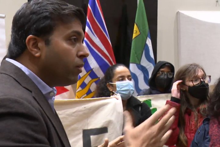 Pro-Palestinian protesters interrupt opioid epidemic townhall in Vancouver
