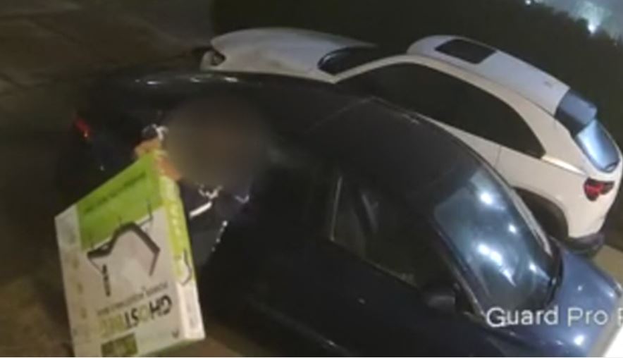 Човек от Съри изразява загриженост относно скорошна доставка на FedEx