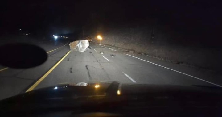 Crews unable to assess rock slide near Keremeos, B.C. due to fog