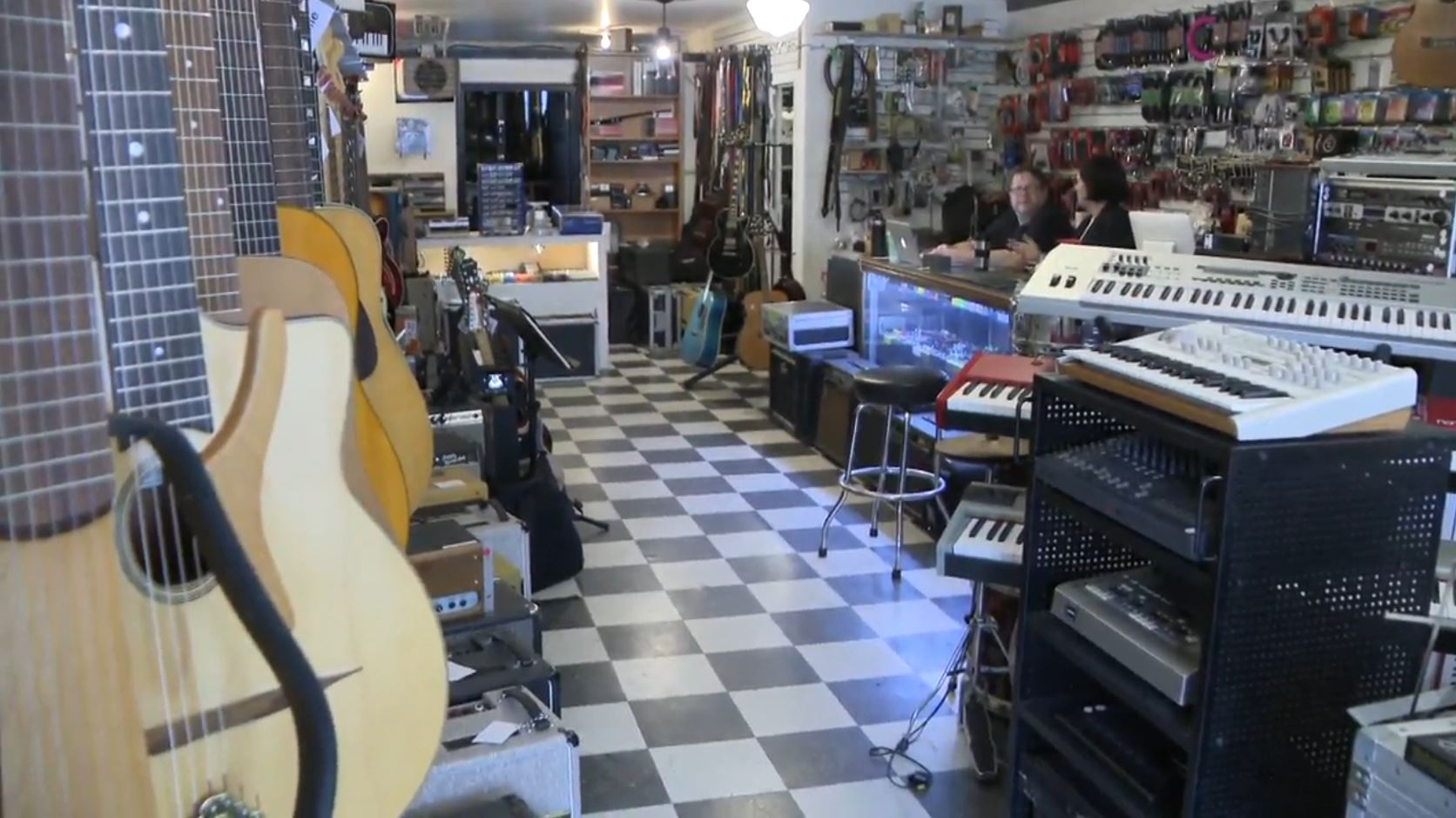 Vancouver music store falls victim to fraud, facing bankruptcy