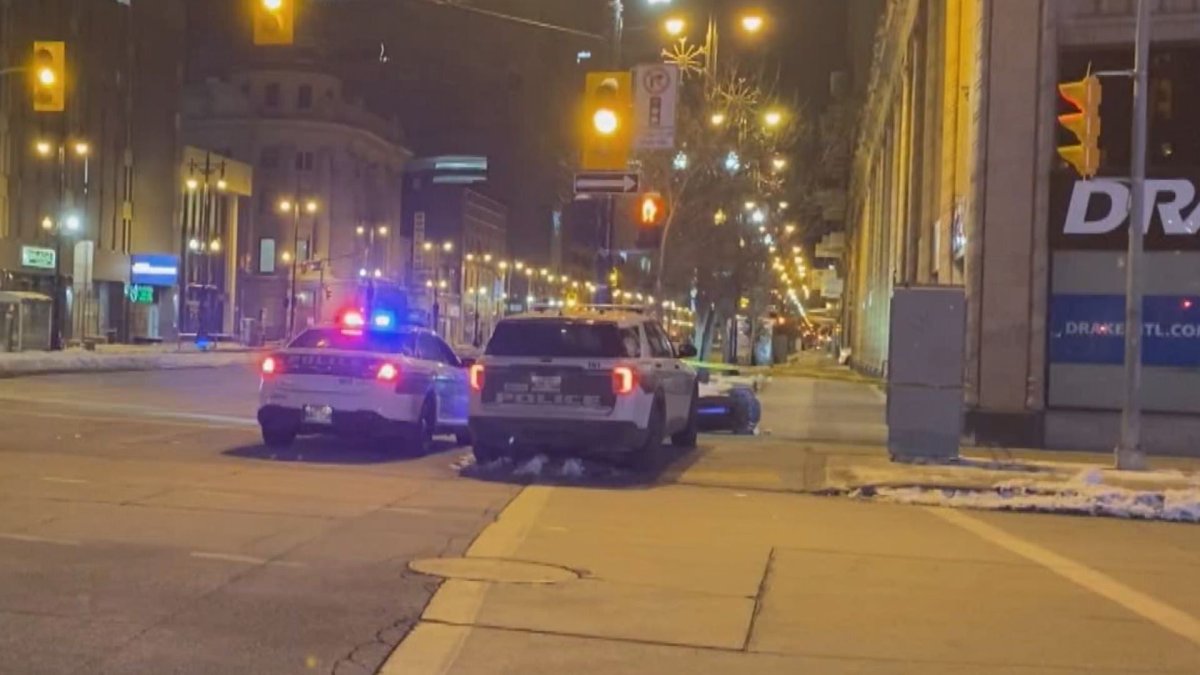 Man shot after alleged altercation at downtown bar - image