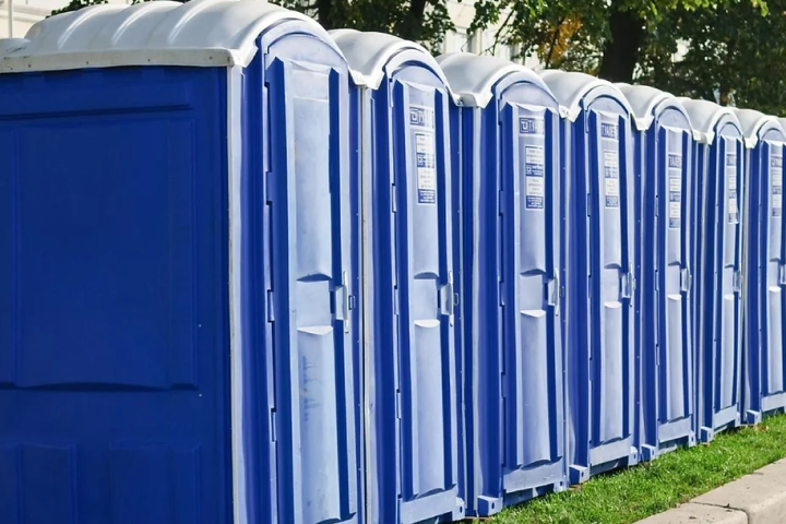 Marine supplier stinks in handling missing portable toilets, N.S. court rules