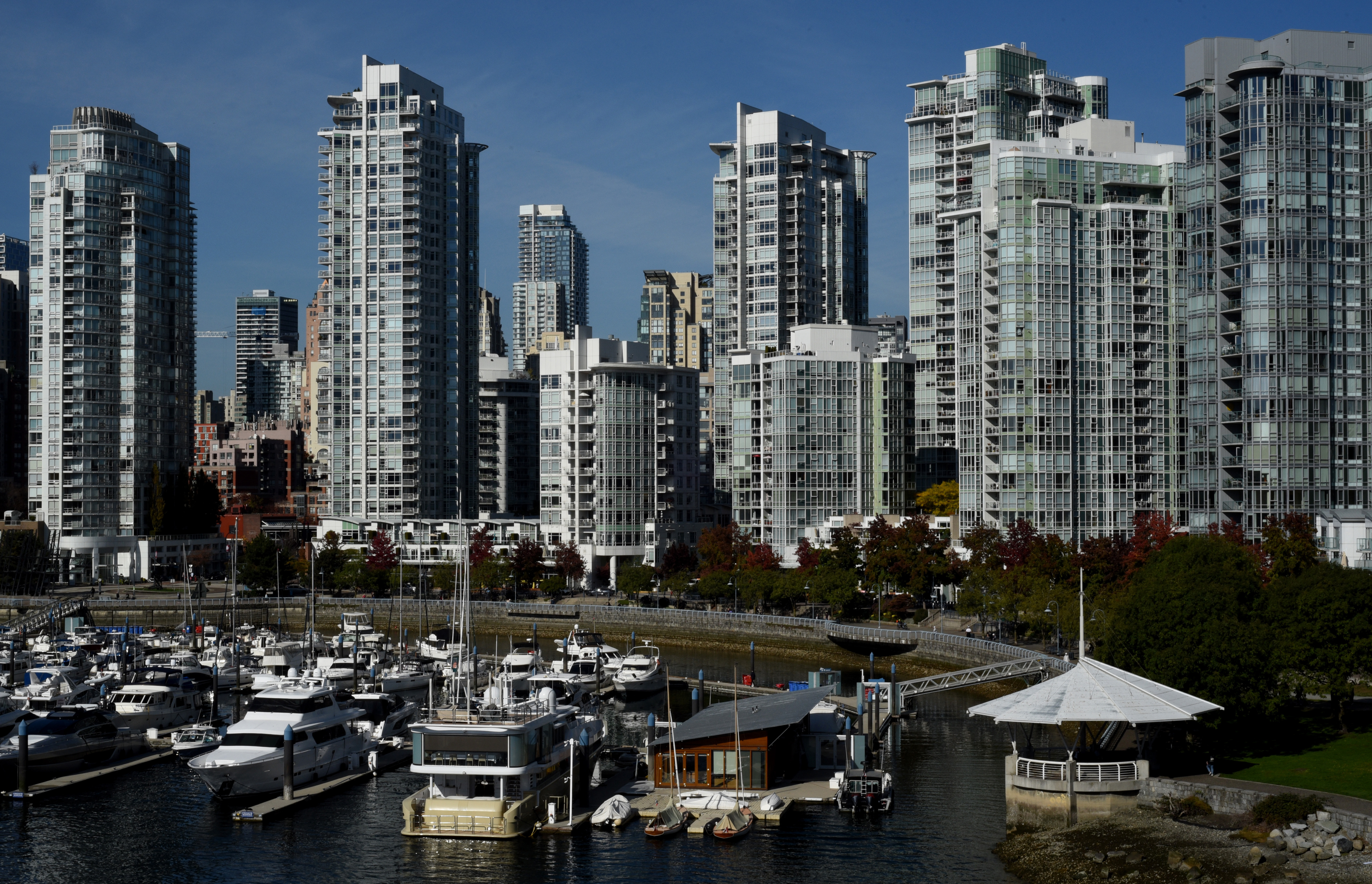 Short-term rental owners rethinking investment over rates, regulations: experts