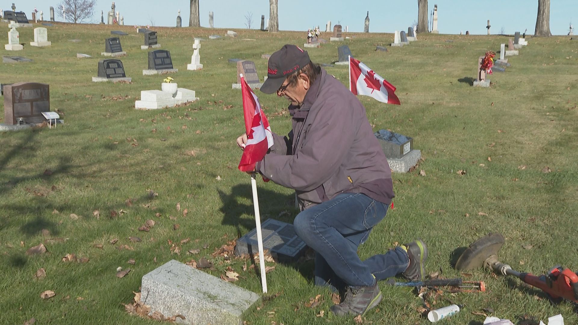 Lethbridge cemetery volunteer honouring veterans year-round