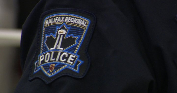 Регионалната полиция на Халифакс казва че разследва откриването на човешки