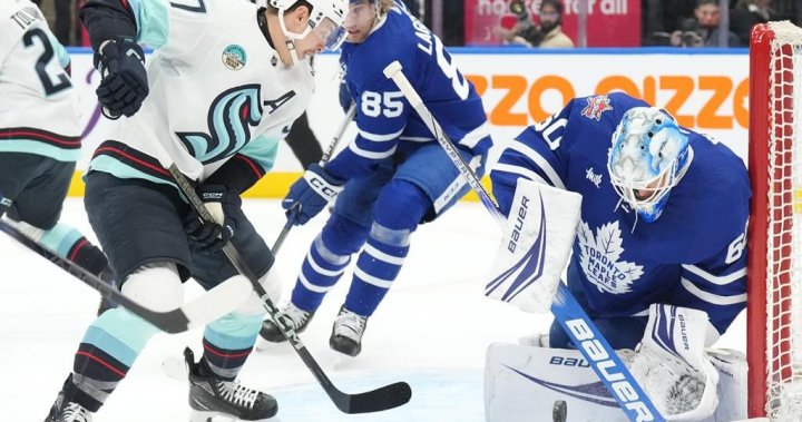 Джоузеф Уол прави калъф за гънки с Maple Leafs