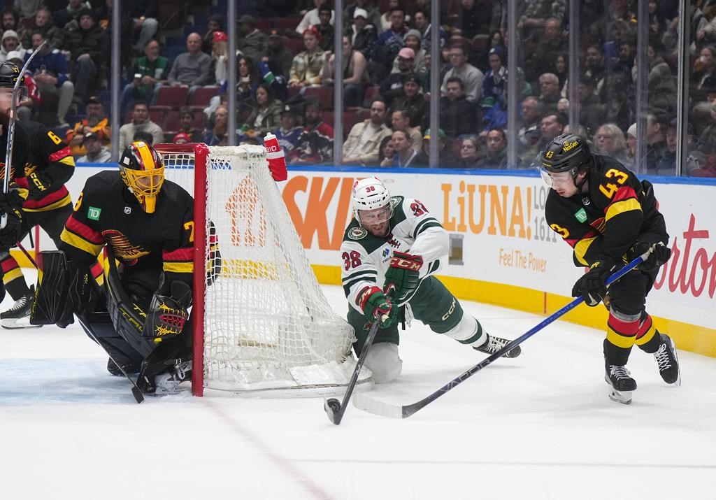 Кейси DeSmith остава непобеден срещу Minnesota Wild Той спечели последната победа