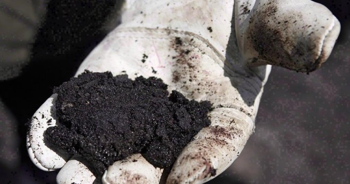 Изследователи призовават за публично проучване на програмата, за да се гарантира почистването на нефтените пясъци в Алберта