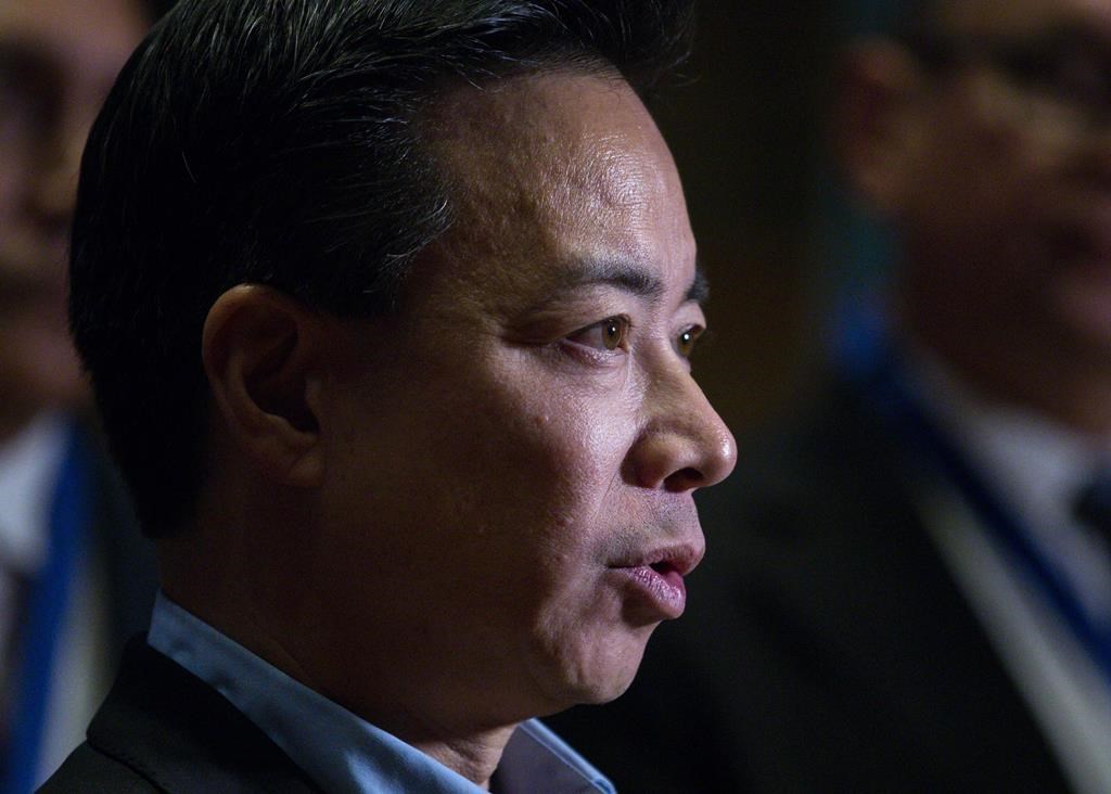 Кметът на Ванкувър Кен Сим ще говори пред обществеността в